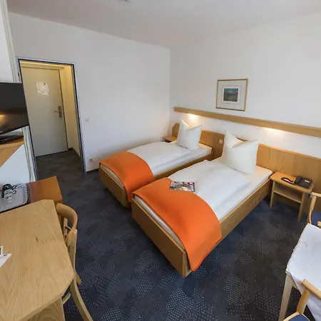 Hansa Hotel 3*